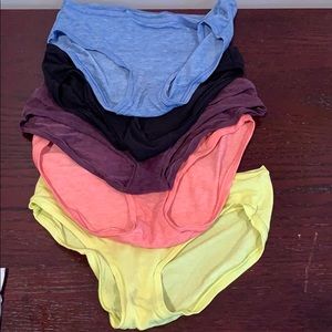 SOLD 💥 GAP Underwear Bundle - 5 pieces